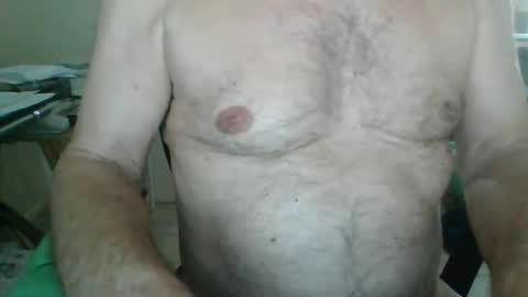 Snapshot of comeonmymouth chatting on October 22, 8:32 pm comeonmymouth online show from October 22, 8:32 pm