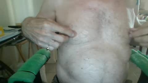 Snapshot of comeonmymouth chatting on September 11, 9:27 pm comeonmymouth online show from September 11, 9:27 pm