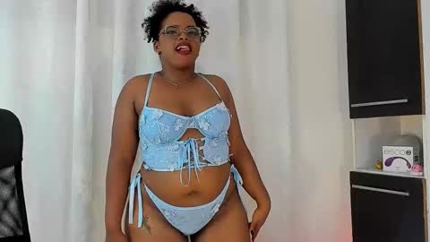 conielaurenth online show from December 2, 6:10 am