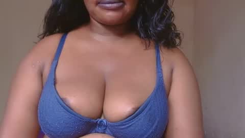 Snapshot of conny685249 chatting on February 12, 10:35 am conny online show from February 12, 10:35 am
