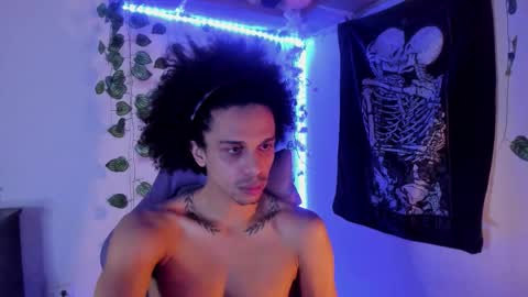 Aaron  online show from February 24, 1:14 pm