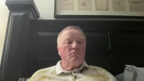 Snapshot of cookoosnest chatting on December 29, 4:38 am cookoosnest online show from December 29, 4:38 am