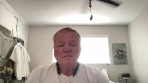 Snapshot of cookoosnest chatting on February 28, 11:45 pm cookoosnest online show from February 28, 11:45 pm