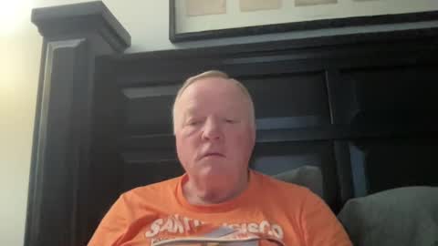 Snapshot of cookoosnest chatting on December 30, 3:12 pm cookoosnest online show from December 30, 3:12 pm