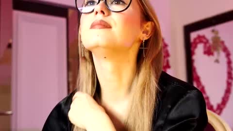 Ginger The Cringer online show from October 15, 8:48 am