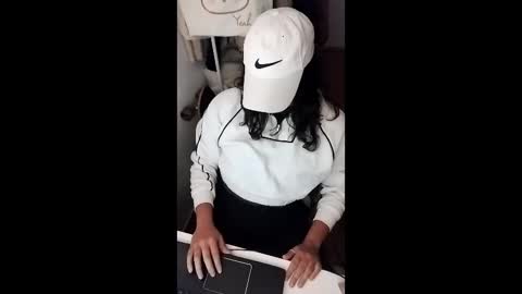 Cootie pinklips online show from December 3, 9:48 pm