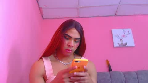 Snapshot of coral_santana_x chatting on September 19, 6:11 pm Coral Santana online show from September 19, 6:11 pm