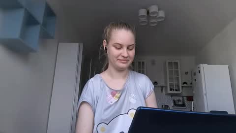 Emma online show from October 19, 10:20 am