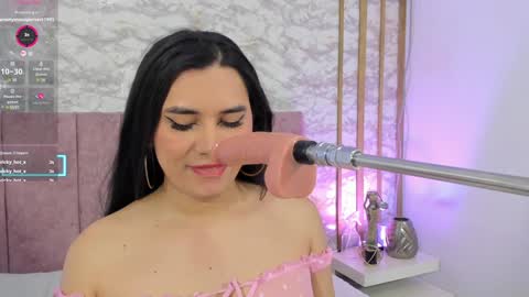 Snapshot of coraline_hot18 chatting on February 5, 1:44 pm coraline hot18 online show from February 5, 1:44 pm
