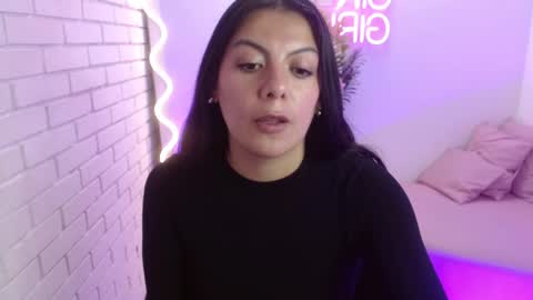 Snapshot of coraline_tay chatting on February 15, 2:44 pm Carolina online show from February 15, 2:44 pm