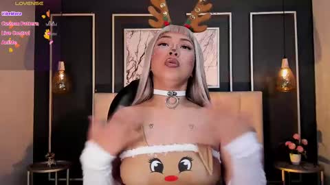 Coral Stefani online show from February 27, 6:46 am