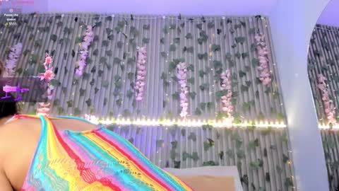 coralineross_ online show from October 28, 11:00 am