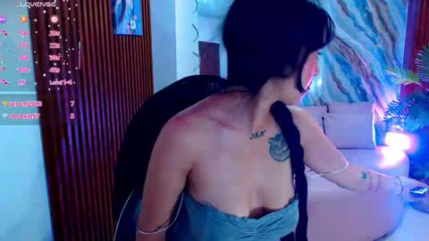 corall_tay1 online show from April 23, 11:40 am