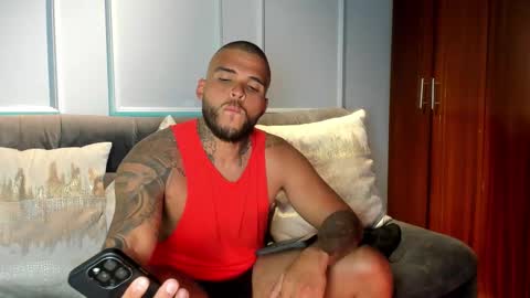 DaveMonsalve online show from November 26, 5:26 am