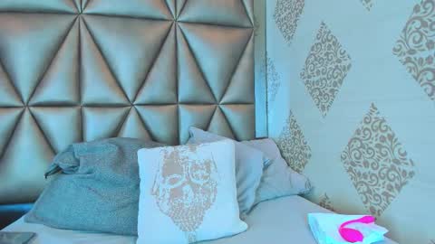 Cori  online show from January 7, 11:48 am