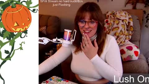 cornchloestar online show from October 26, 7:02 pm