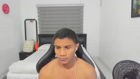 Ethan  online show from January 31, 11:35 pm