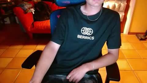 couldbesleeping online show from November 2, 6:02 am