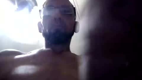 Snapshot of countryboy42225238 chatting on December 5, 3:09 am countryboy42225238 online show from December 5, 3:09 am