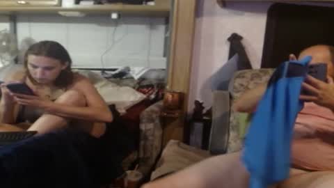 Alaskawildcouple online show from May 21, 7:59 am