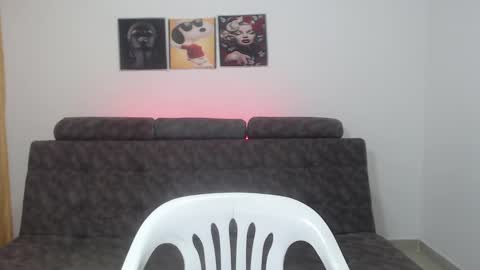Snapshot of couple_sexandlove chatting on March 11, 1:56 pm ALEJANDRO Y EMILY online show from March 11, 1:56 pm