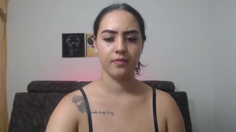 Snapshot of couple_sexandlove chatting on February 28, 11:01 pm ALEJANDRO Y EMILY online show from February 28, 11:01 pm
