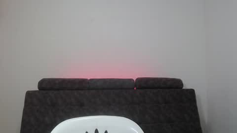 Snapshot of couple_sexandlove chatting on February 18, 2:27 pm ALEJANDRO Y EMILY online show from February 18, 2:27 pm