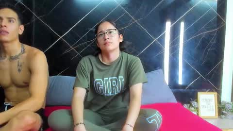Couplehot  1 online show from September 12, 3:41 am