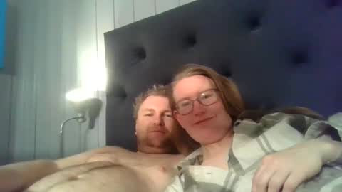 Snapshot of couples90s chatting on February 15, 9:26 pm norwegian couple online show from February 15, 9:26 pm
