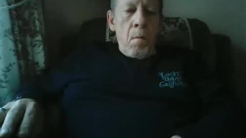 courieral1 online show from December 3, 8:37 am