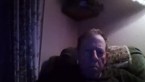 Snapshot of courieral1 chatting on February 24, 6:27 am courieral1 online show from February 24, 6:27 am