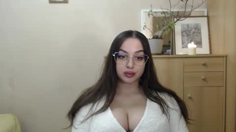 Courtney online show from March 3, 6:13 pm