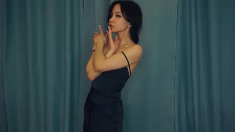 Yui online show from February 11, 11:20 am
