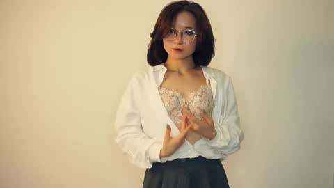 Yui online show from February 17, 1:22 pm