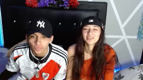 Snapshot of cozy7couple chatting on September 12, 4:03 am cozy7couple online show from September 12, 4:03 am