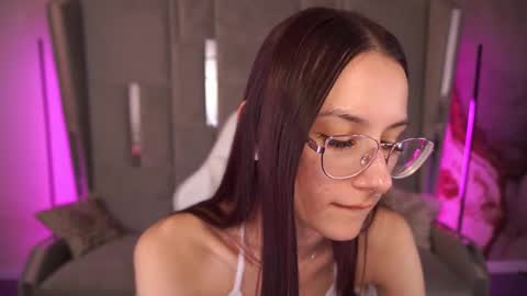 cozymell online show from March 11, 5:02 pm