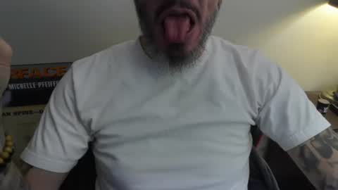 Snapshot of cpl_inlove chatting on January 5, 6:02 pm cpl_inlove online show from January 5, 6:02 pm