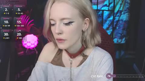 Snapshot of crackling_tati chatting on March 11, 3:04 am Tati online show from March 11, 3:04 am