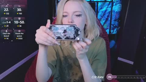Snapshot of crackling_tati chatting on January 22, 9:10 pm Tati online show from January 22, 9:10 pm