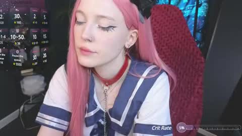 Snapshot of crackling_tati chatting on February 22, 12:05 am Tati online show from February 22, 12:05 am