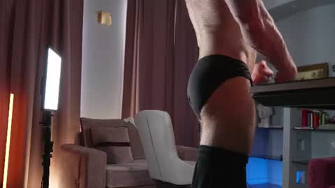 CraveLorenzo online show from June 26, 1:16 pm