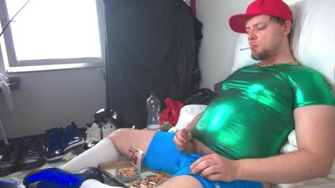 Snapshot of cravingboy chatting on February 24, 2:58 pm robin online show from February 24, 2:58 pm