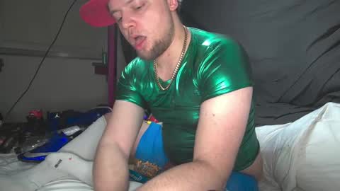 Snapshot of cravingboy chatting on February 28, 9:33 pm robin online show from February 28, 9:33 pm