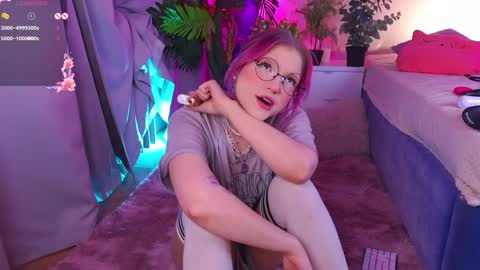 Snapshot of crazy__wine chatting on December 13, 11:17 pm Sonya online show from December 13, 11:17 pm