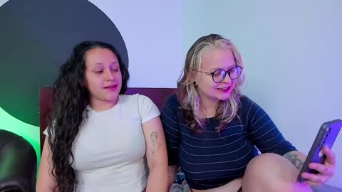 Snapshot of crazy_cakes_ chatting on December 2, 3:20 pm Lexie Rose online show from December 2, 3:20 pm
