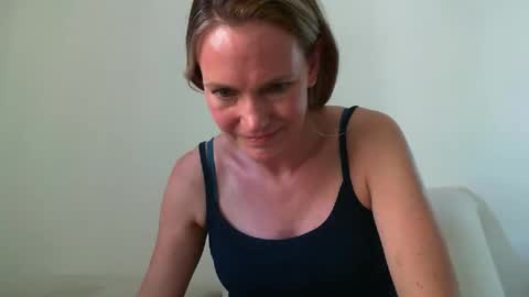 Snapshot of crazyanny chatting on March 3, 6:24 pm Anny online show from March 3, 6:24 pm