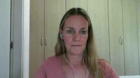 Snapshot of crazyanny chatting on February 13, 6:48 pm Anny online show from February 13, 6:48 pm