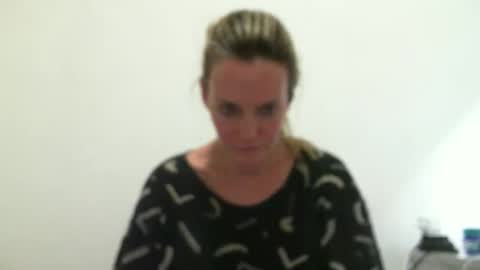 Snapshot of crazyanny chatting on February 13, 12:24 am Anny online show from February 13, 12:24 am