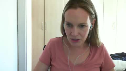 Snapshot of crazyanny chatting on March 5, 1:17 pm Anny online show from March 5, 1:17 pm