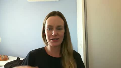 Snapshot of crazyanny chatting on September 11, 4:30 pm Anny online show from September 11, 4:30 pm